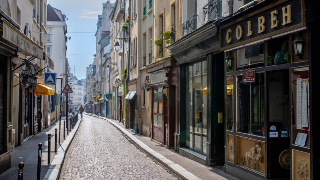 rendez-vous-rue-mouffetard-la-plus-ancienne-rue-de-paris-origines