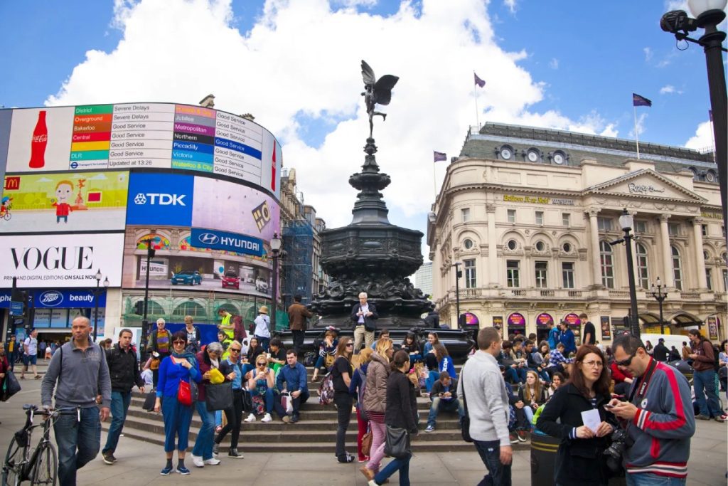 Piccadilly-Circus.jpg
