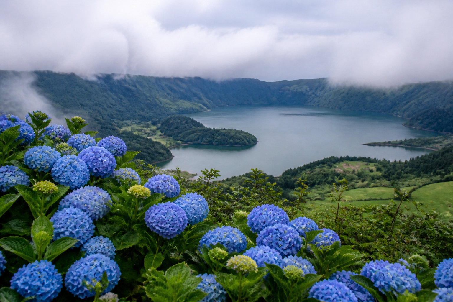 Les Açores : l'archipel volcanique aux brises permanentes